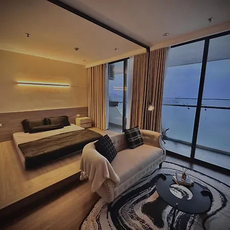 Apartment On 27Th & 32Nd Floor,Ha Long Bay View & Bai Chay Bridge