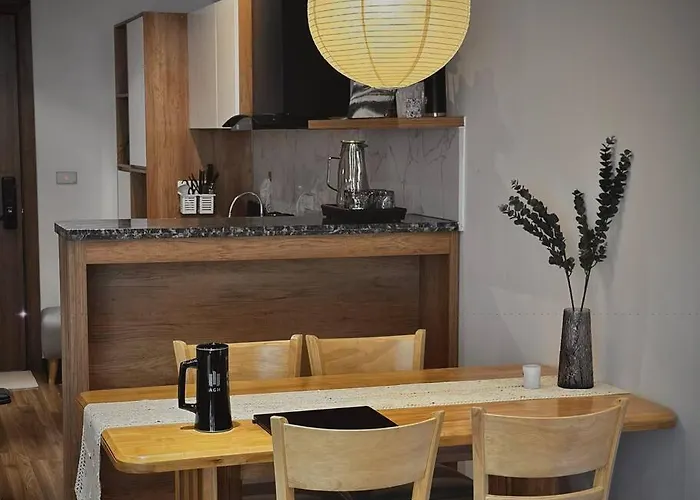 Apartment On 27th & 32nd Floor,ha Long Bay View & Bai Chay Bridge *