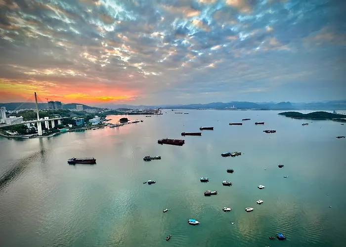 Apartment On 27th & 32nd Floor,ha Long Bay View & Bai Chay Bridge Ha Long