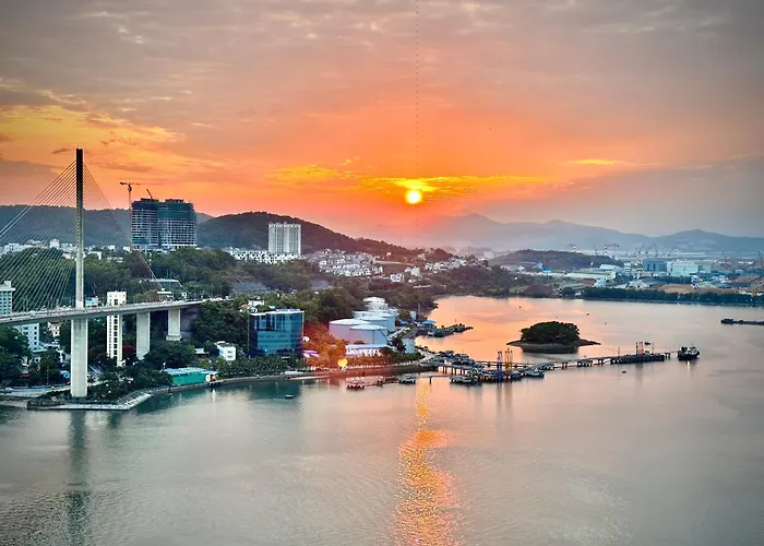 On 27th & 32nd Floor,ha Long Bay View & Bai Chay Bridge Apartment