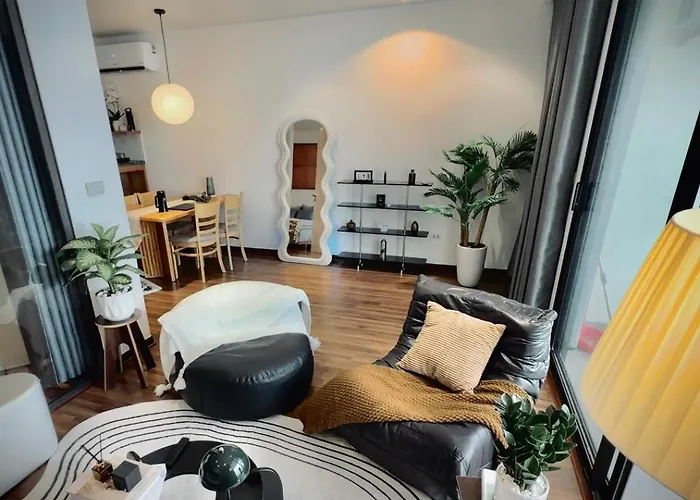 Apartment On 27th & 32nd Floor,ha Long Bay View & Bai Chay Bridge *