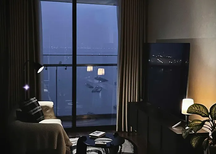 Apartment On 27th & 32nd Floor,ha Long Bay View & Bai Chay Bridge Ha Long